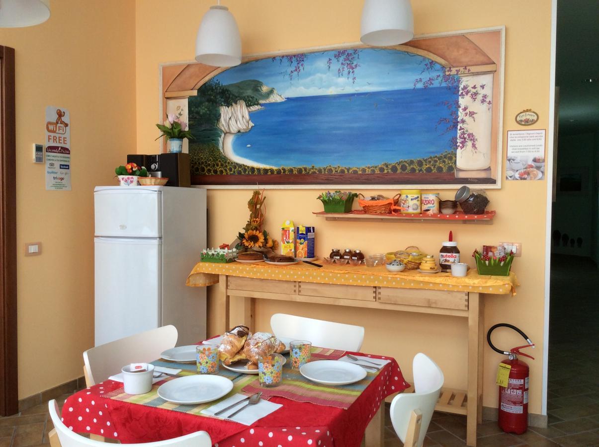 Locanda Del Picchio Loreto Bagian luar foto