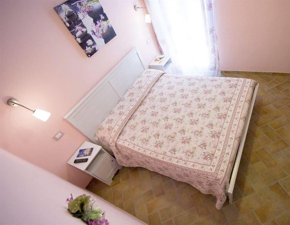 Locanda Del Picchio Loreto Bagian luar foto